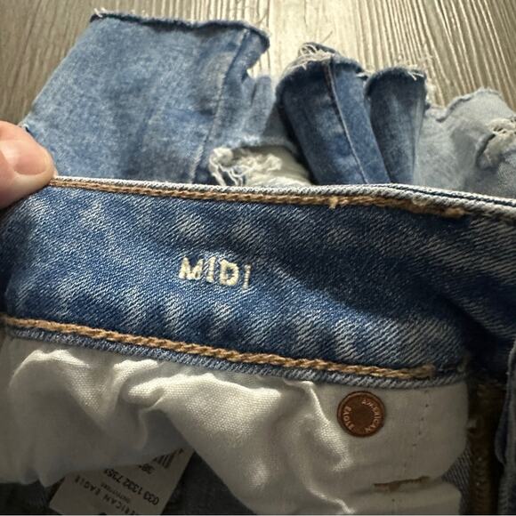 American Eagle Light Wash Next Level Stretch Midi Distressed‎ Denim Shorts Sz 00 - Picture 5 of 10
